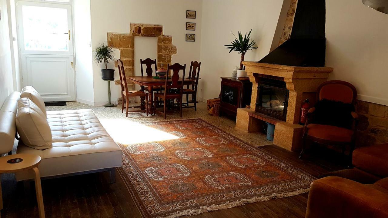 Ferienwohnung The Old Forge La Rouaudiere Exterior foto